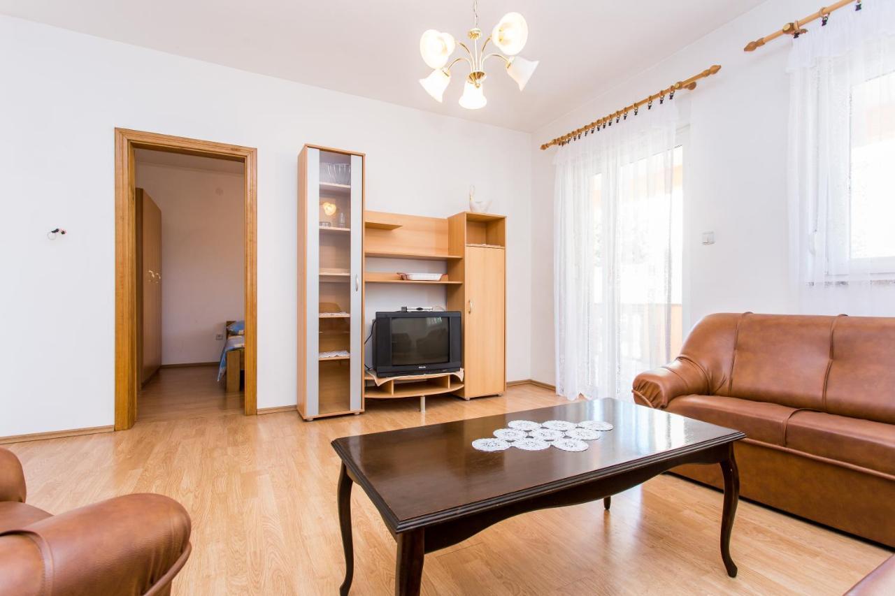 Apartman Justinic Šilo Exteriör bild