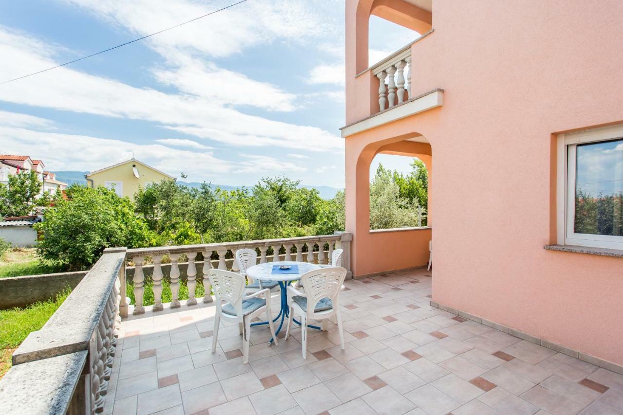 Apartman Justinic Šilo Exteriör bild